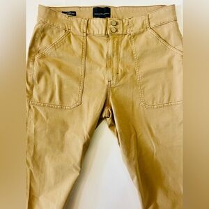 NWT WHBM HIGH RISE UTILITY WIDE LEG CROPS SZ 14